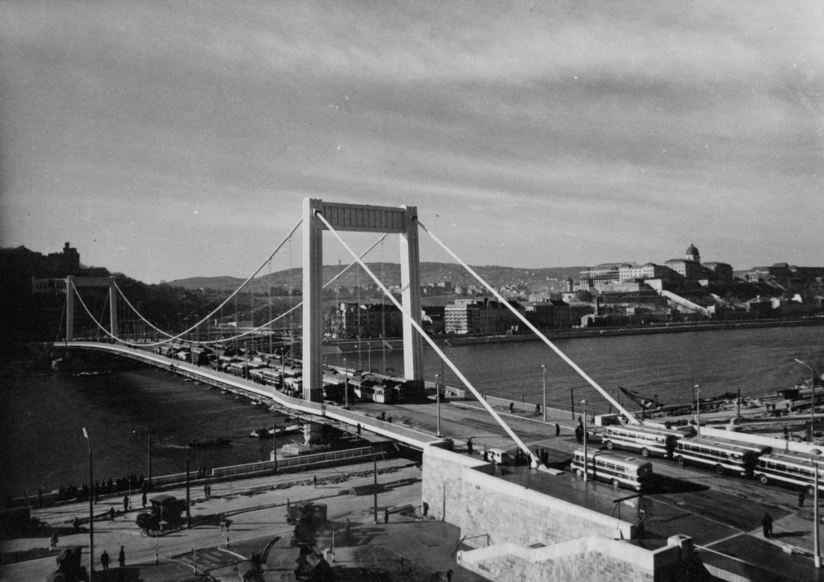Az Erzsébet híd próbaterhelése, 1964. november 15. (LTK/UVA/54335-54354/54337) – Lechner Tudásközpont, Dokumentációs Központ / Fotótár, UVATERV