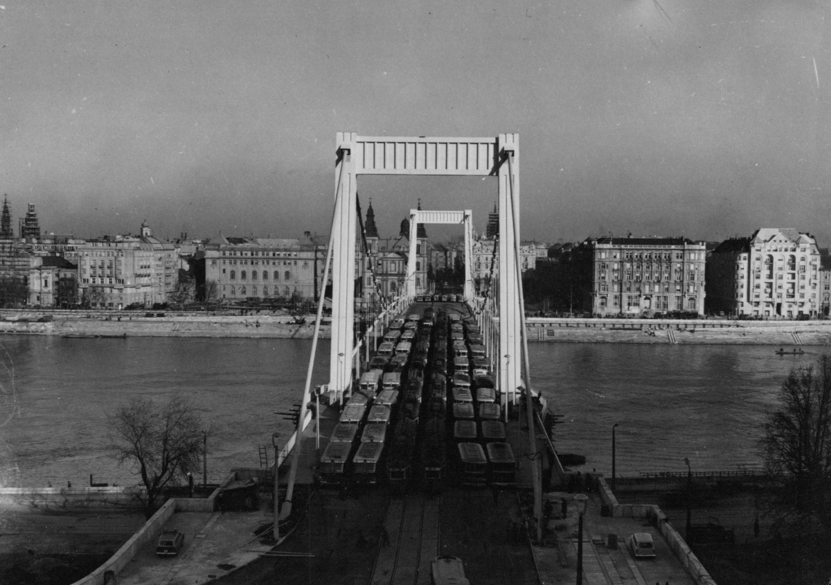 Az Erzsébet híd próbaterhelése, 1964. november 15. (LTK/UVA/54335-54354/54349) – Lechner Tudásközpont, Dokumentációs Központ / Fotótár, UVATERV
