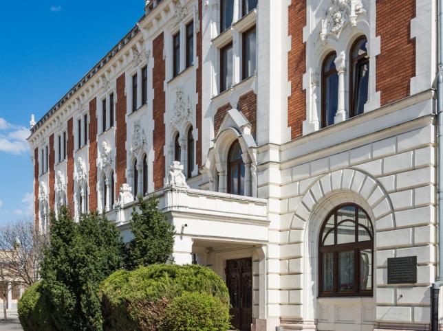 120 éve kezdték el építeni az Újpesti Városházát	