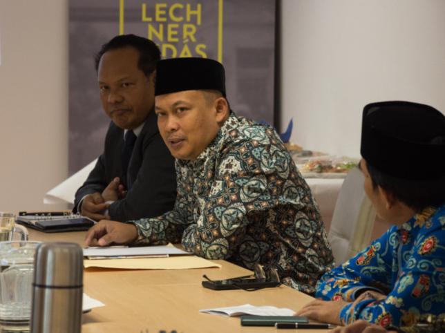 Indonéz delegáció a Lechnerben	