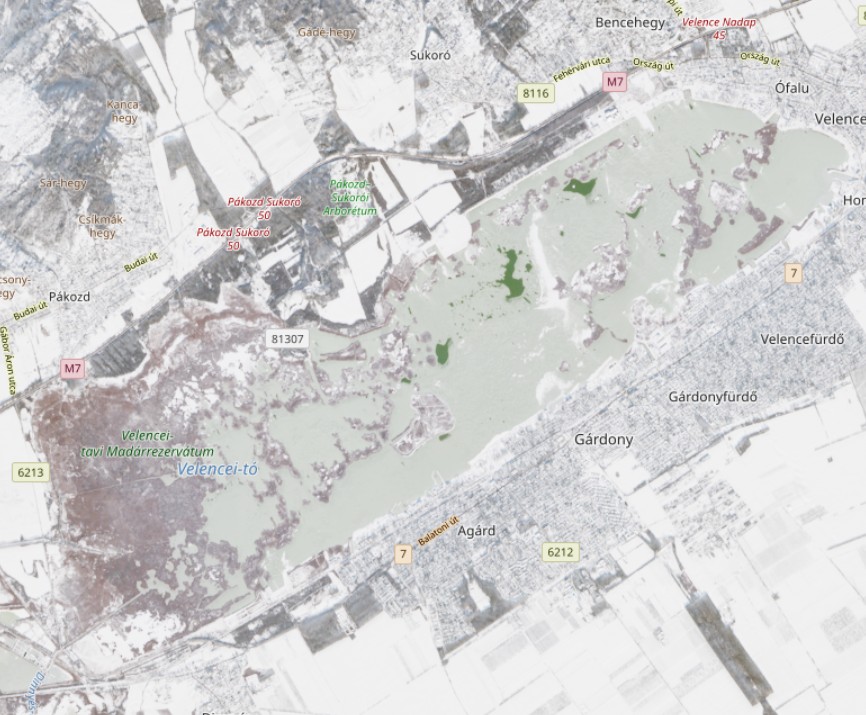 műhold felvétel a befagyott Fertő tóról