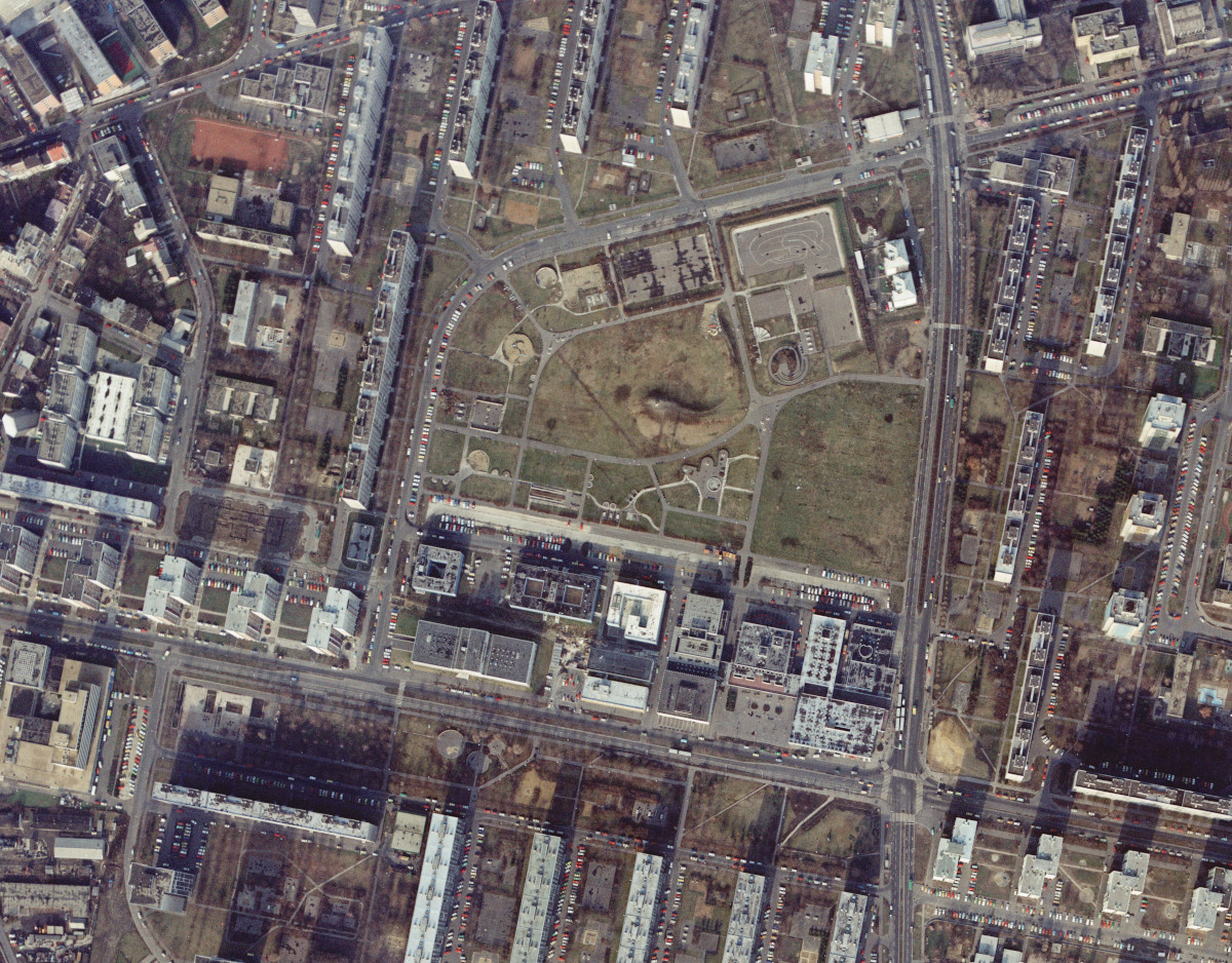 A Kelenföldi Városközpont és a Bikás Park színes légifelvétele 1988-ból