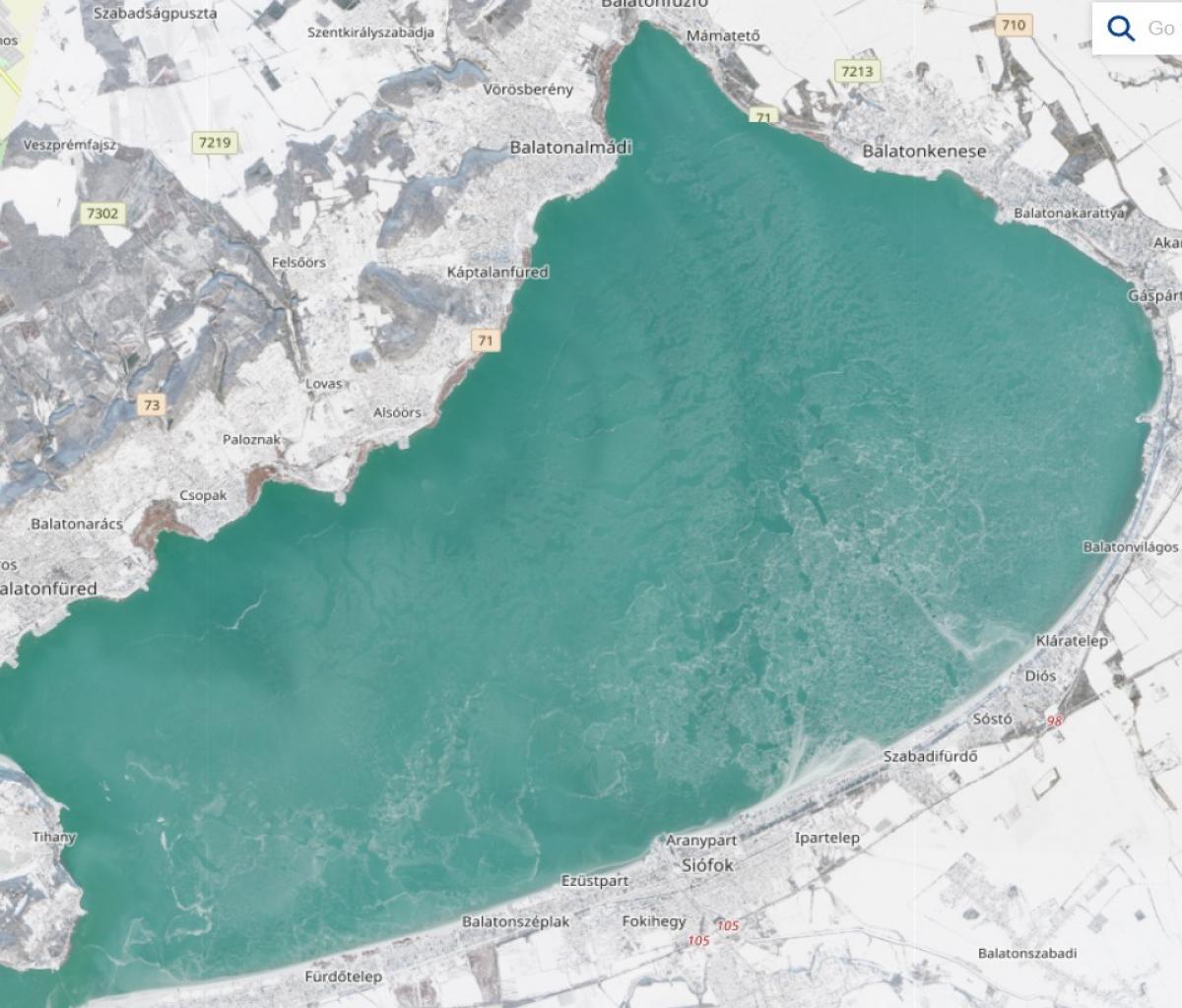 műhold kép a befagyott Balatonról